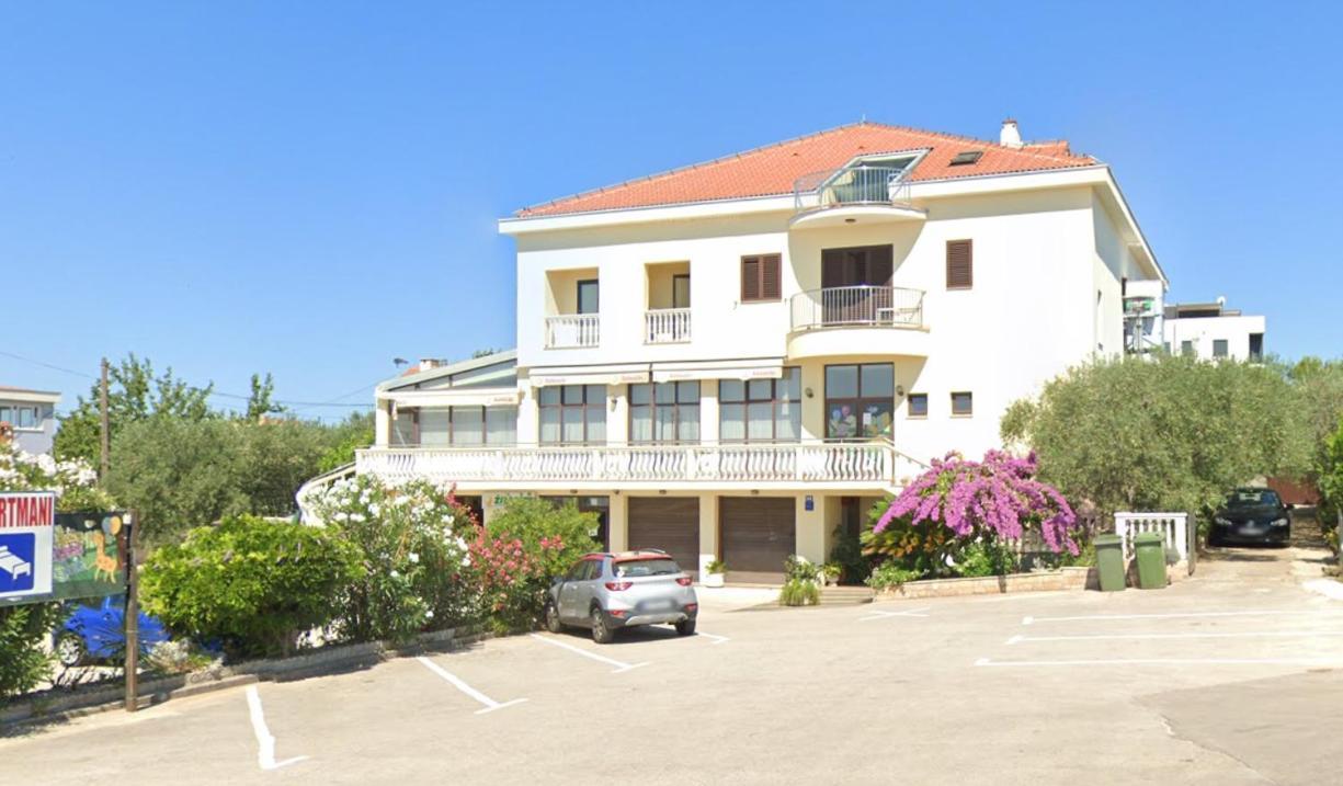Guest House Krsevan Zadar Exterior foto